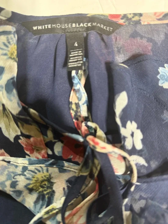 White House Black Market Navy Floral Tie-Front Blouse Size 4 - Picture 10 of 11